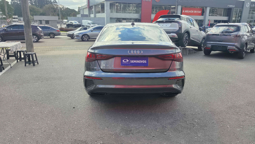 a3 sedan performance black 2.0 16v tb mhev s troni  2023/245