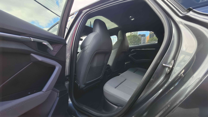 a3 sedan performance black 2.0 16v tb mhev s troni  2023/2414