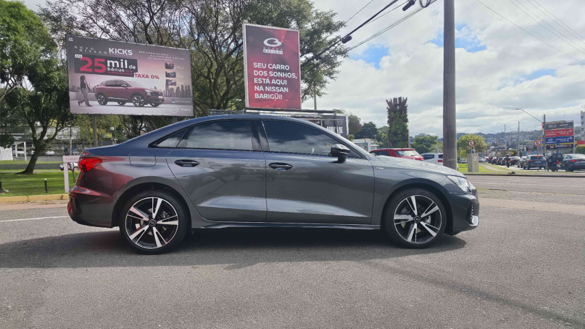 a3 sedan performance black 2.0 16v tb mhev s troni  2023/247