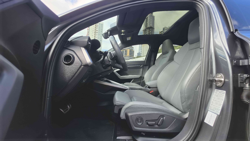 a3 sedan performance black 2.0 16v tb mhev s troni  2023/2412