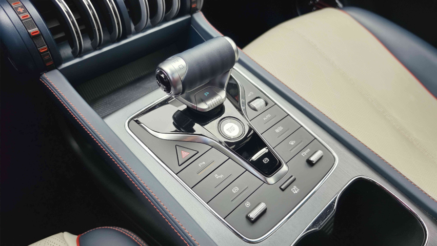 yuan plus ev automatico 2023/2318
