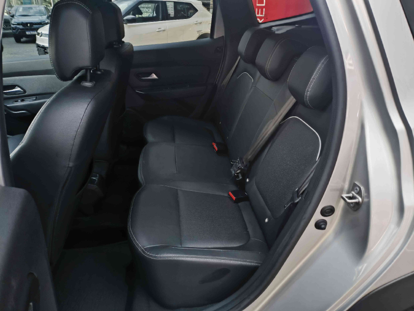 iconic 1.3 16v tce cvt x-tronic  flex automatico 2023/2412