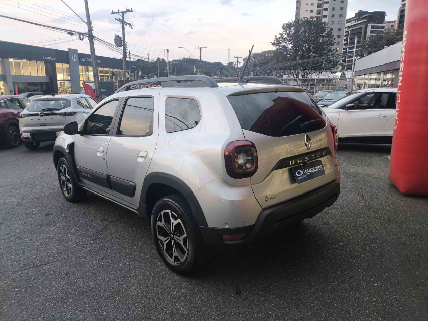 iconic 1.3 16v tce cvt x-tronic  flex automatico 2023/244