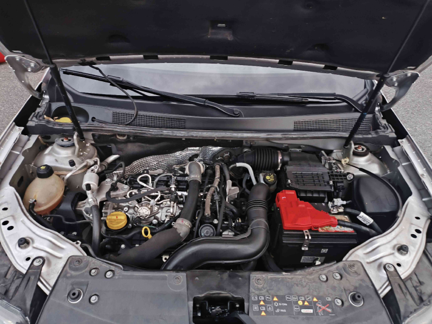 iconic 1.3 16v tce cvt x-tronic  flex automatico 2023/249