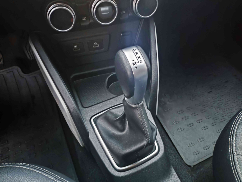 iconic 1.3 16v tce cvt x-tronic  flex automatico 2023/2417
