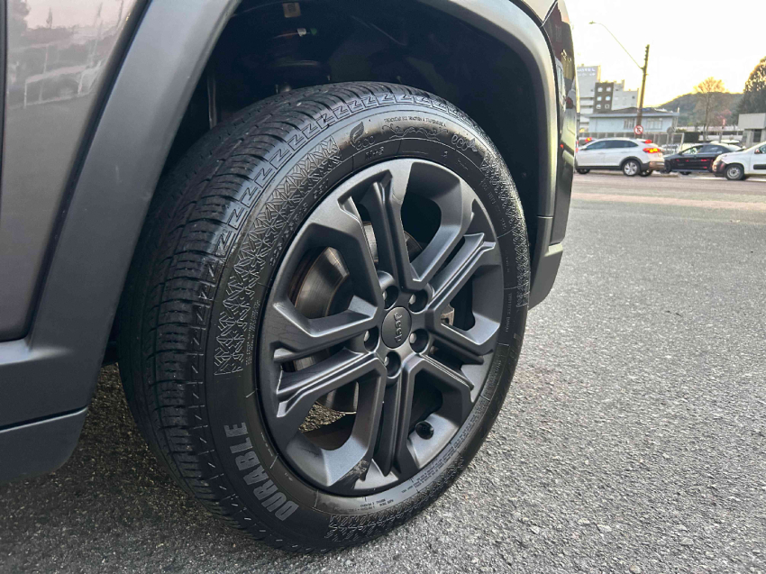 compass longitude 4x2 1.3 gse t270 tb at flex automatico 2021/2220