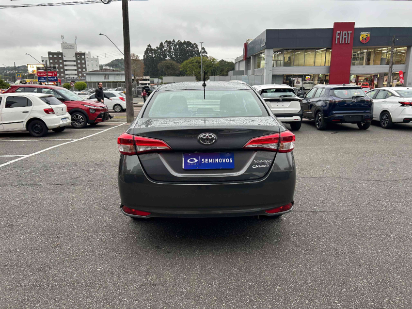 yaris sedan xl 1.5 cvt  flex automatico 2024/255