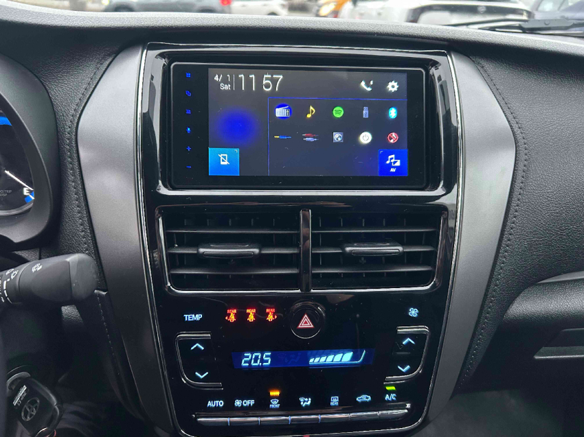 yaris sedan xl 1.5 cvt  flex automatico 2024/2517