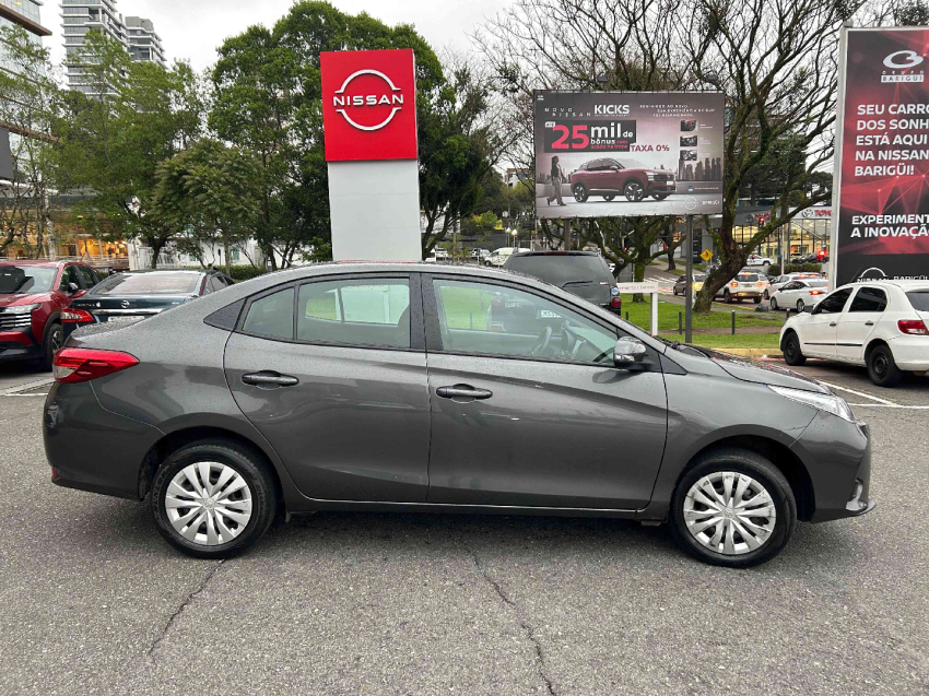 yaris sedan xl 1.5 cvt  flex automatico 2024/257