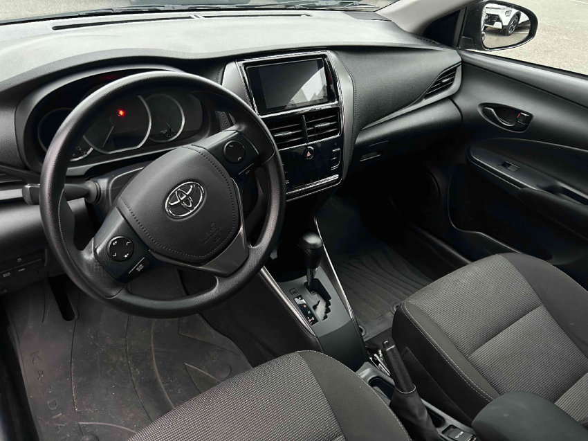 yaris sedan xl 1.5 cvt  flex automatico 2024/2510