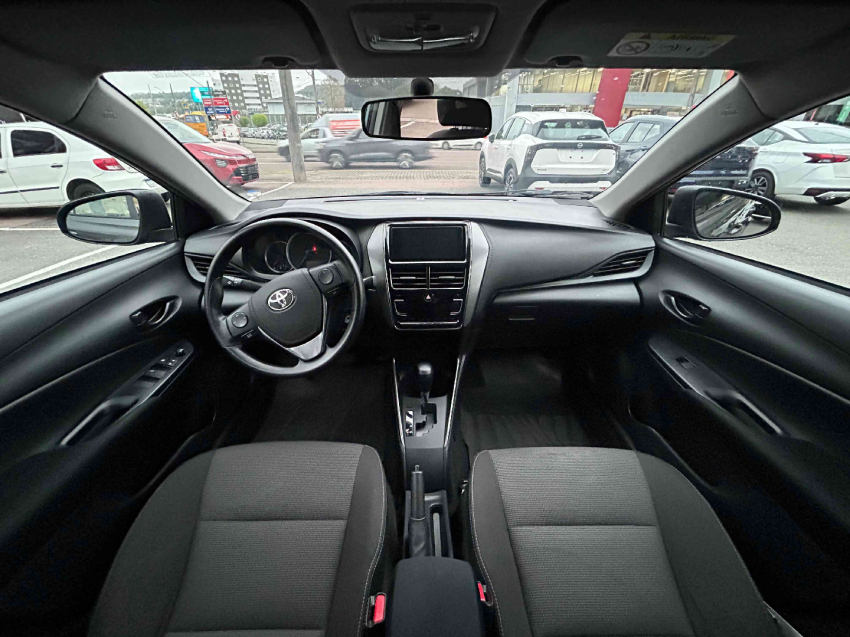 yaris sedan xl 1.5 cvt  flex automatico 2024/2513