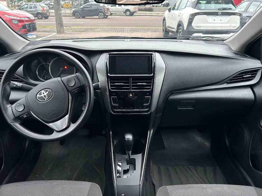 yaris sedan xl 1.5 cvt  flex automatico 2024/2514