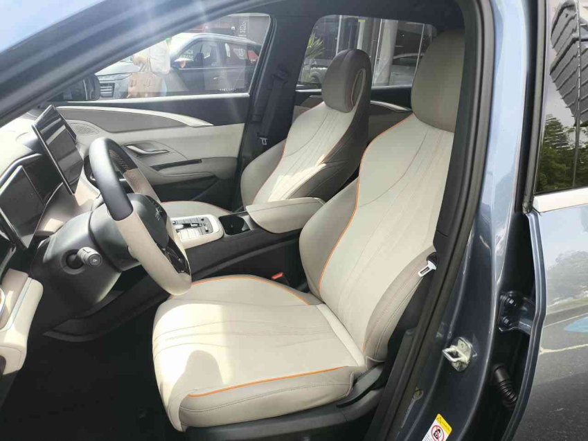 BYD SONG PRO Híbrido Automático12