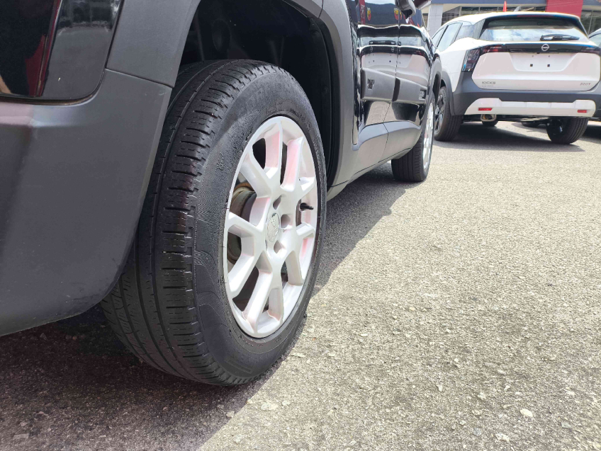 RENEGADE SPORT 1.8 16V AT6 Flex Automático 2021/2118
