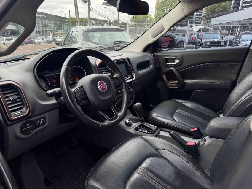 TORO 2.0 16V TURBO DIESEL VOLCANO 4WD AT9 2019/2010