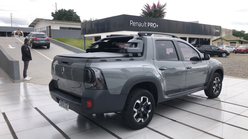 renault oroch 1.3 tce flex outsider x-tronic 4p automatico 2023