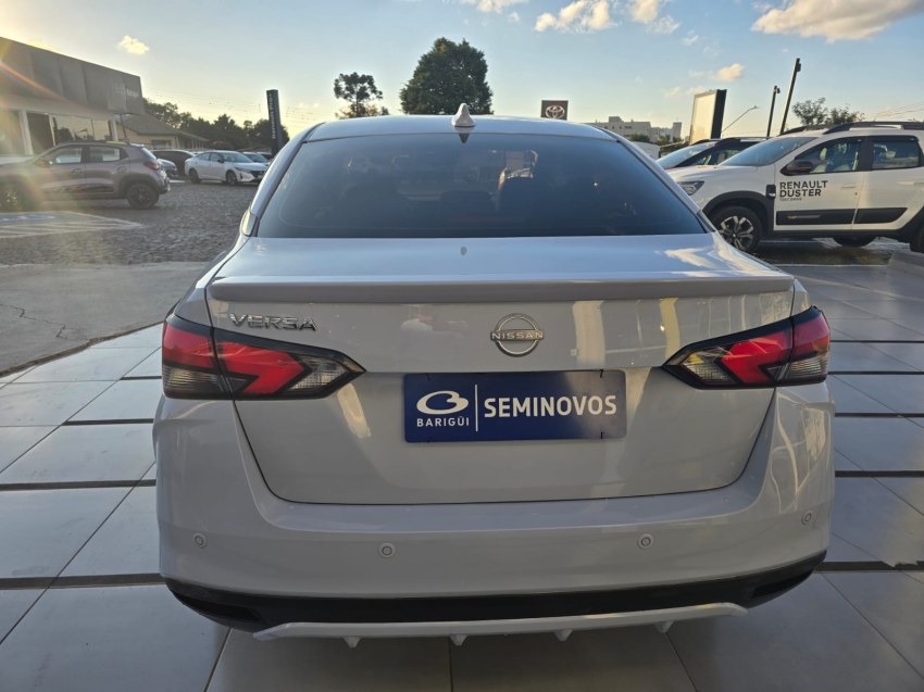 nissan versa 1.6 16v flex exclusive xtronic 4p automatico 2025