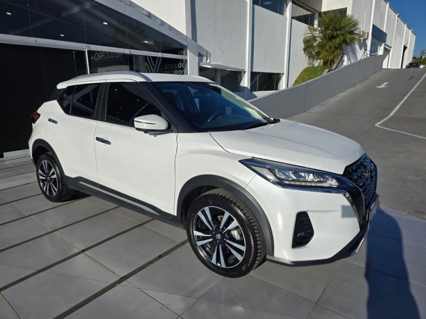 nissan kicks 1.6 16v flexstart exclusive xtronic flex 4p automatico 2022