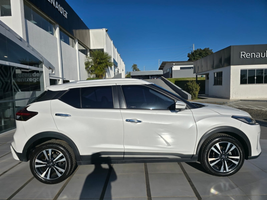 nissan kicks 1.6 16v flexstart exclusive xtronic flex 4p automatico 2022