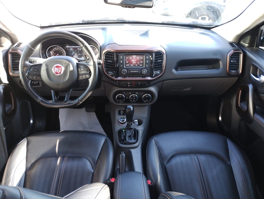 fiat toro 2.0 16v turbo diesel volcano 4wd at9 4p automatico 2017