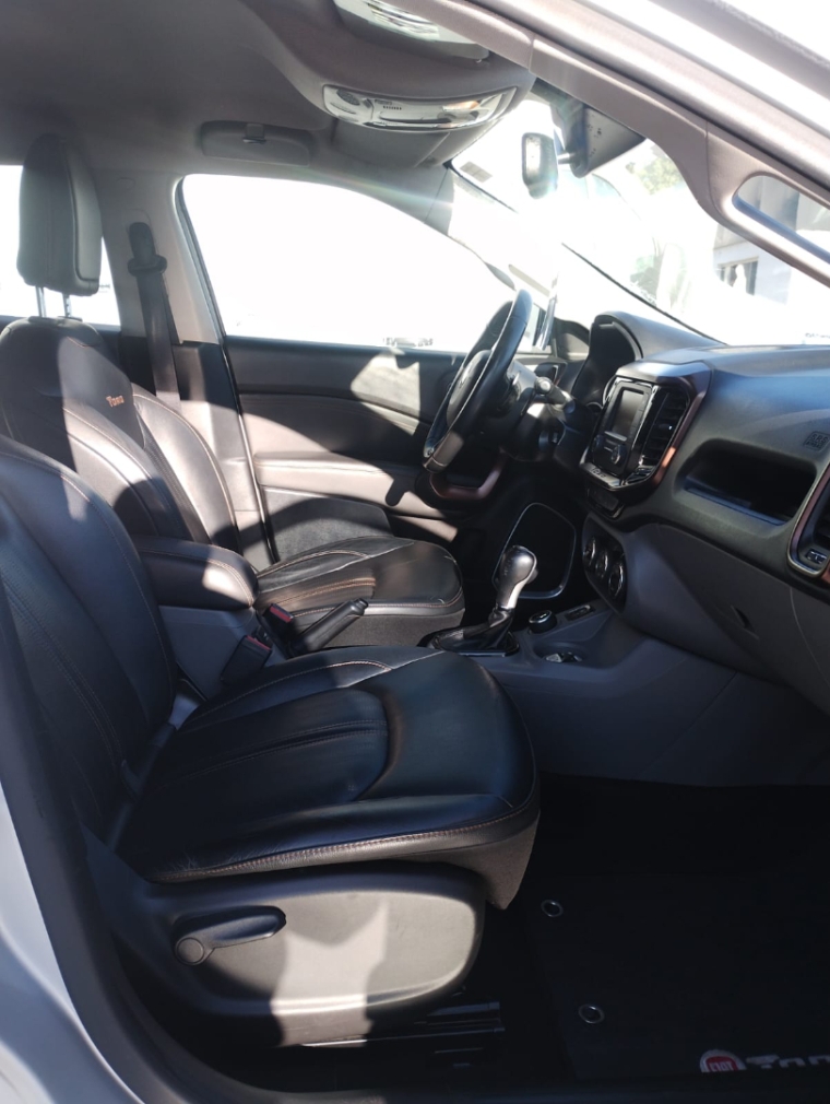 fiat toro 2.0 16v turbo diesel volcano 4wd at9 4p automatico 2017