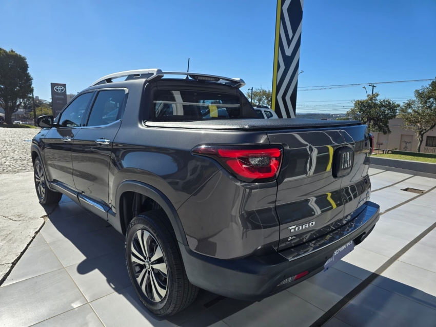 fiat toro 1.3 turbo 270 flex volcano at6 4p automatico 2023