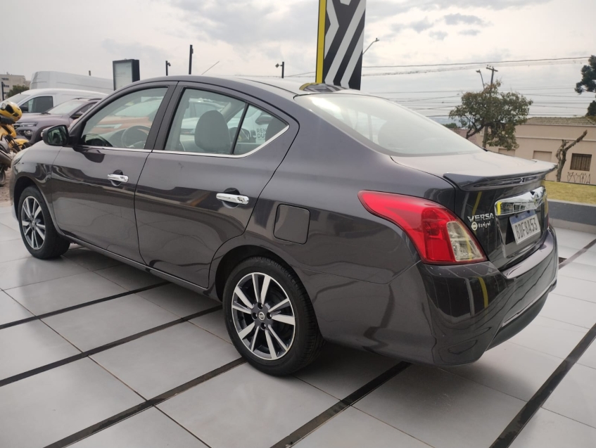 nissan versa 1.6 16v flexstart sl 4p xtronic flex automatico 2020