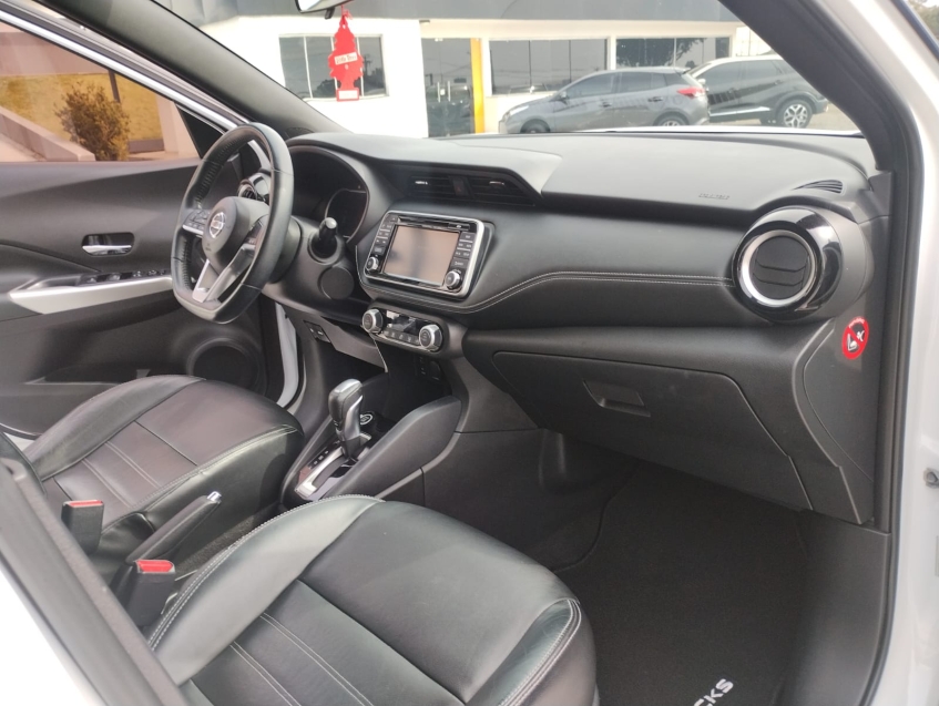 nissan kicks 1.6 16v flexstart sl 4p xtronic flex automatico 2017