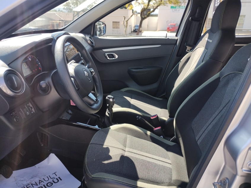 renault kwid 1.0 12v sce flex outsider manual 4p 2025