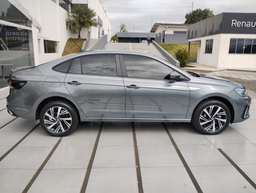 volkswagen virtus 1.0 200 tsi highline automatico flex 4p 2025