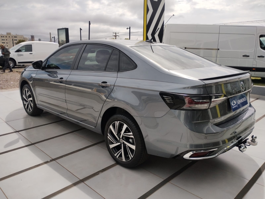 volkswagen virtus 1.0 200 tsi highline automatico flex 4p 2025