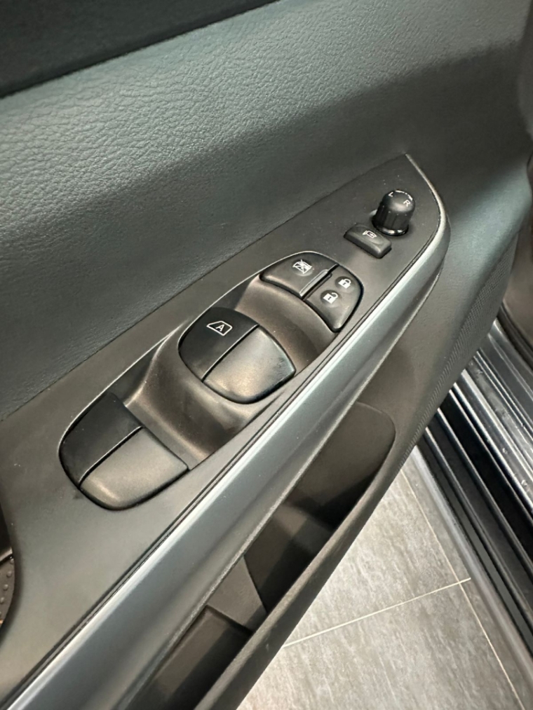 nissan frontier 2.3 16v turbo diesel attack cd 4x4 automatico 4p 202516