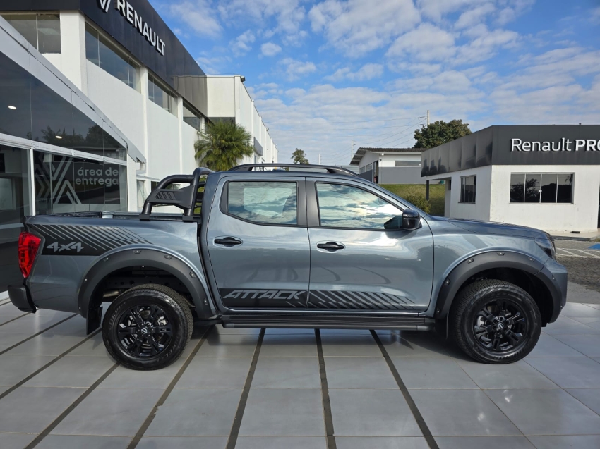 nissan frontier 2.3 16v turbo diesel attack cd 4x4 automatico 4p 2025