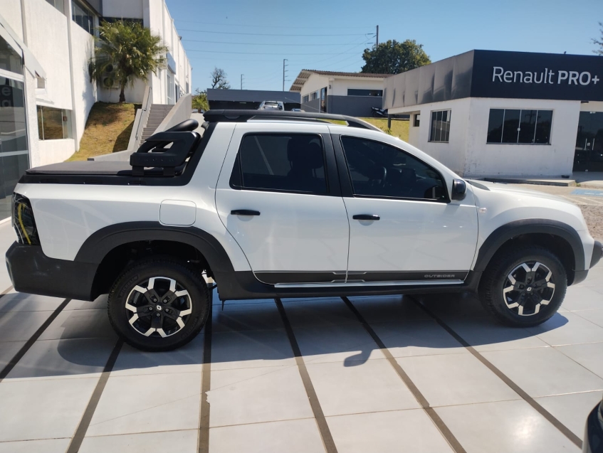 renault oroch 1.3 tce flex outsider x-tronic 4p automatico 2024
