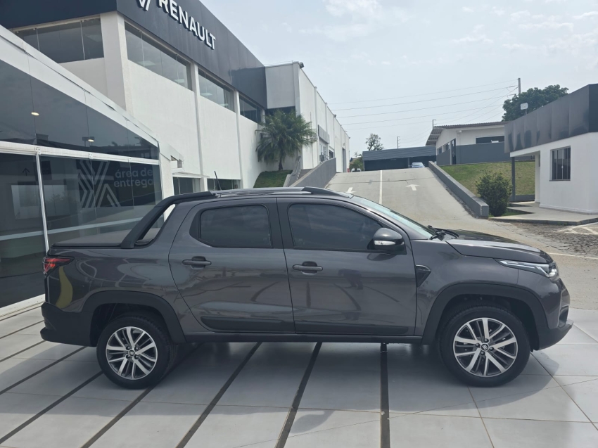fiat strada 1.3 firefly flex volcano cd cvt 4p automatico 2025