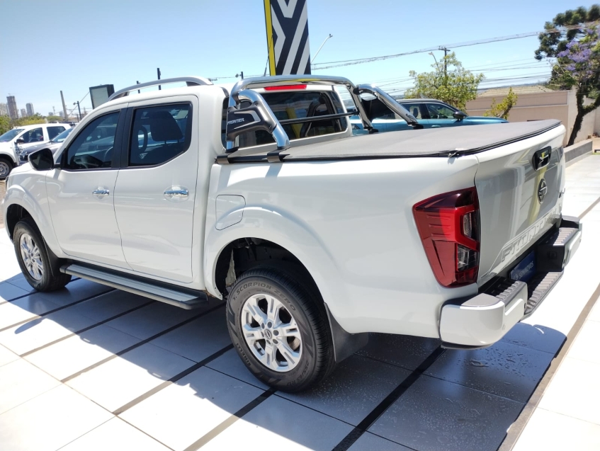 nissan frontier 2.3 16v turbo diesel xe cd 4x4 automatico 4p 20244
