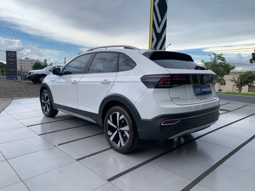 volkswagen nivus 1.0 200 tsi total flex highline automatico 4p 20223