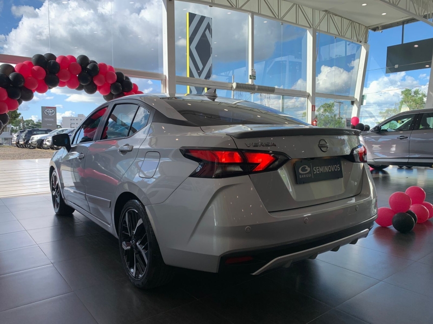 nissan versa 1.6 16v flex exclusive xtronic 4p automatico 20243