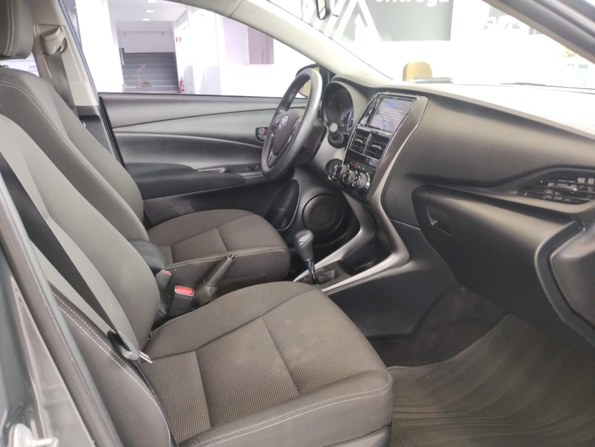 toyota yaris 1.5 16v flex sedan xl live multidrive 4p automatico 20239