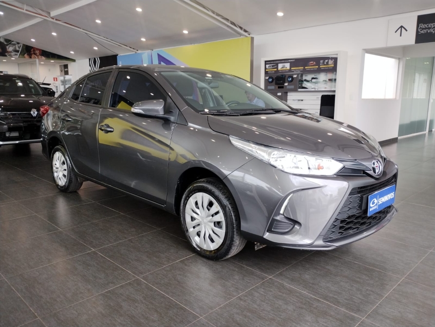 toyota yaris 1.5 16v flex sedan xl live multidrive 4p automatico 2023