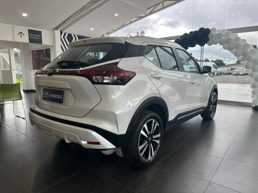 nissan kicks play 1.6 16v flexstart advance plus xtronic flex 4p automatico 20255