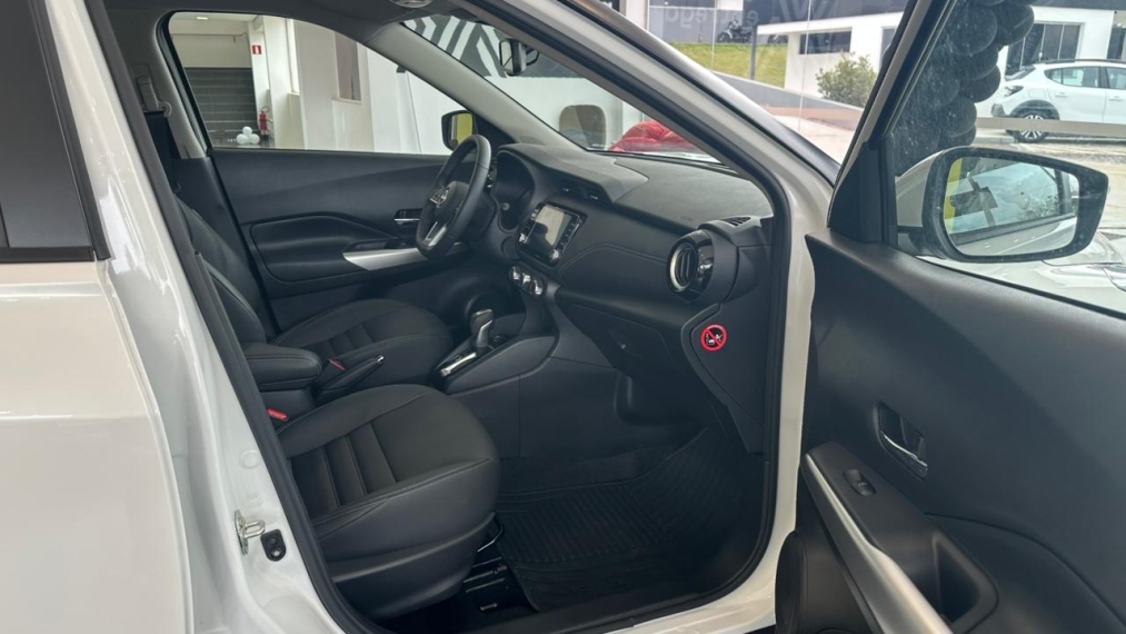 nissan kicks play 1.6 16v flexstart advance plus xtronic flex 4p automatico 20257