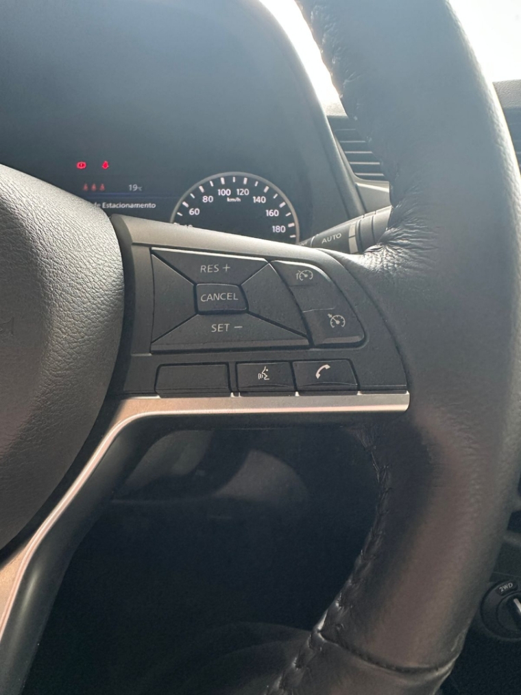 nissan frontier 2.3 16v turbo diesel platinum cd 4x4 automatico 4p 202515