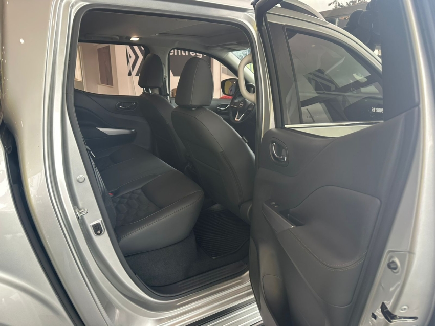 nissan frontier 2.3 16v turbo diesel platinum cd 4x4 automatico 4p 20257