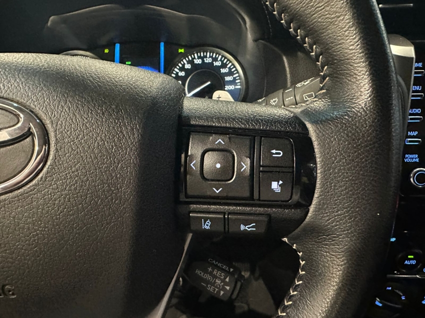 toyota hilux sw4 2.8 d-4d turbo diesel srx 7l 4x4 automatico 4p 202114