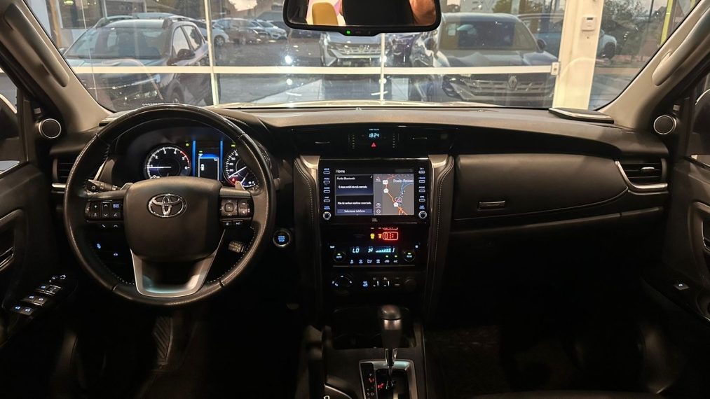 toyota hilux sw4 2.8 d-4d turbo diesel srx 7l 4x4 automatico 4p 202117