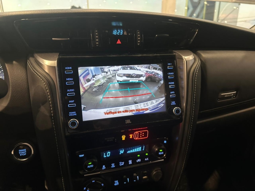 toyota hilux sw4 2.8 d-4d turbo diesel srx 7l 4x4 automatico 4p 202112