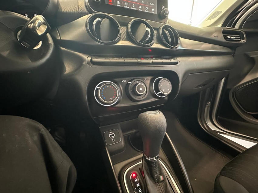 fiat argo 1.3 firefly flex drive cvt 4p automatico 202316