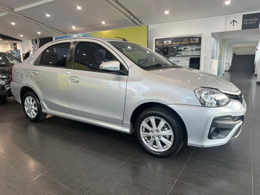 toyota etios 1.5 xls sedan 16v flex 4p automatico 2018