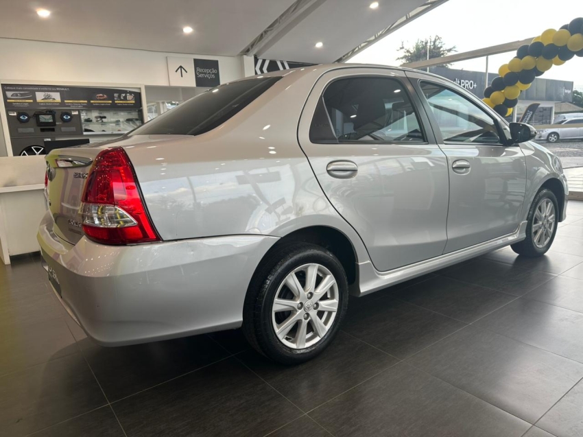 toyota etios 1.5 xls sedan 16v flex 4p automatico 20185